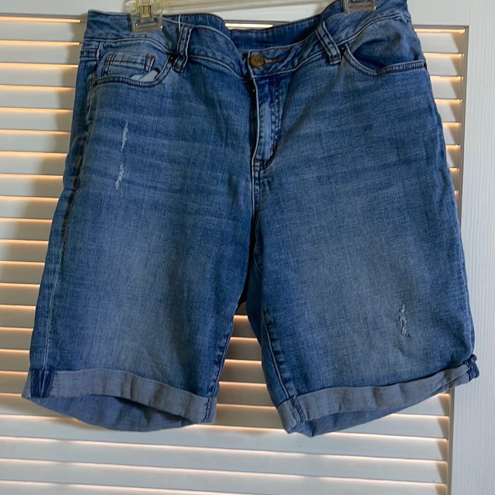Venezia denim shorts size 14